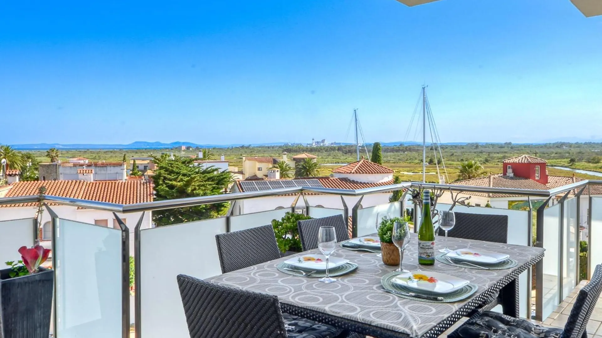 Apartment With Scenic View Empuriabrava